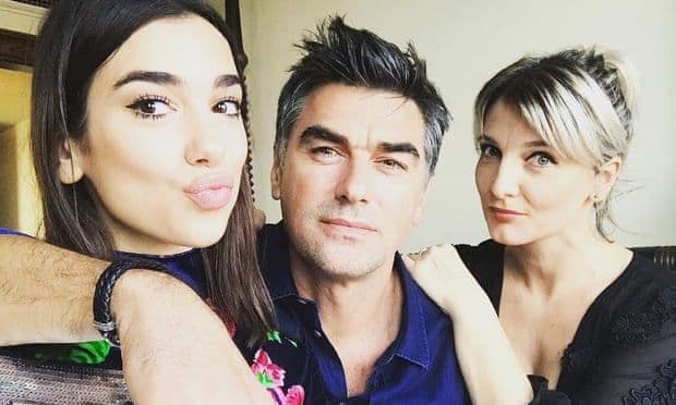 Nacionrex: El papa de Dua Lipa hizo su propio festival en Kosovo